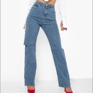 Slashed knee straight jeans